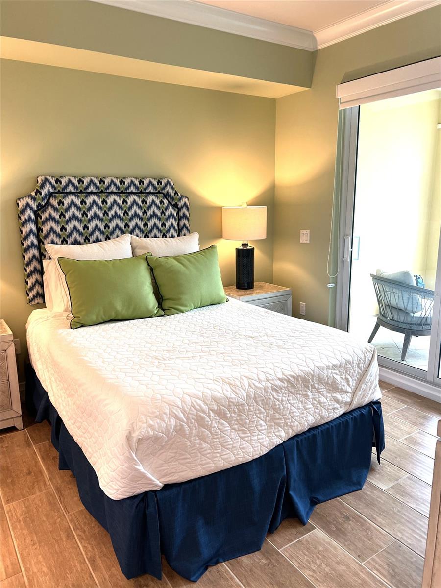 SUNSET POINTE AT COLLANY KEY II CONDO - Residential