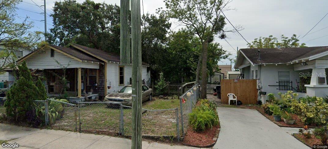 This cozy 1-bedroom, 1-bath home at 2505 E 17th Ave in Tampa has 640 sq. ft. of living space. A charming little spot in a great location!