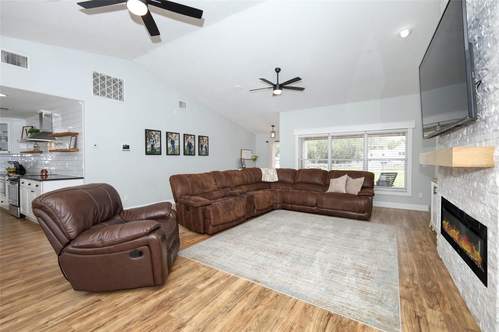 LAKE MONTE VISTA SUB - Residential