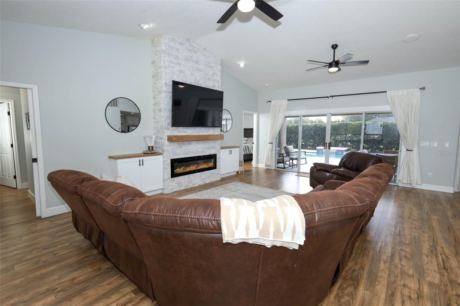 LAKE MONTE VISTA SUB - Residential