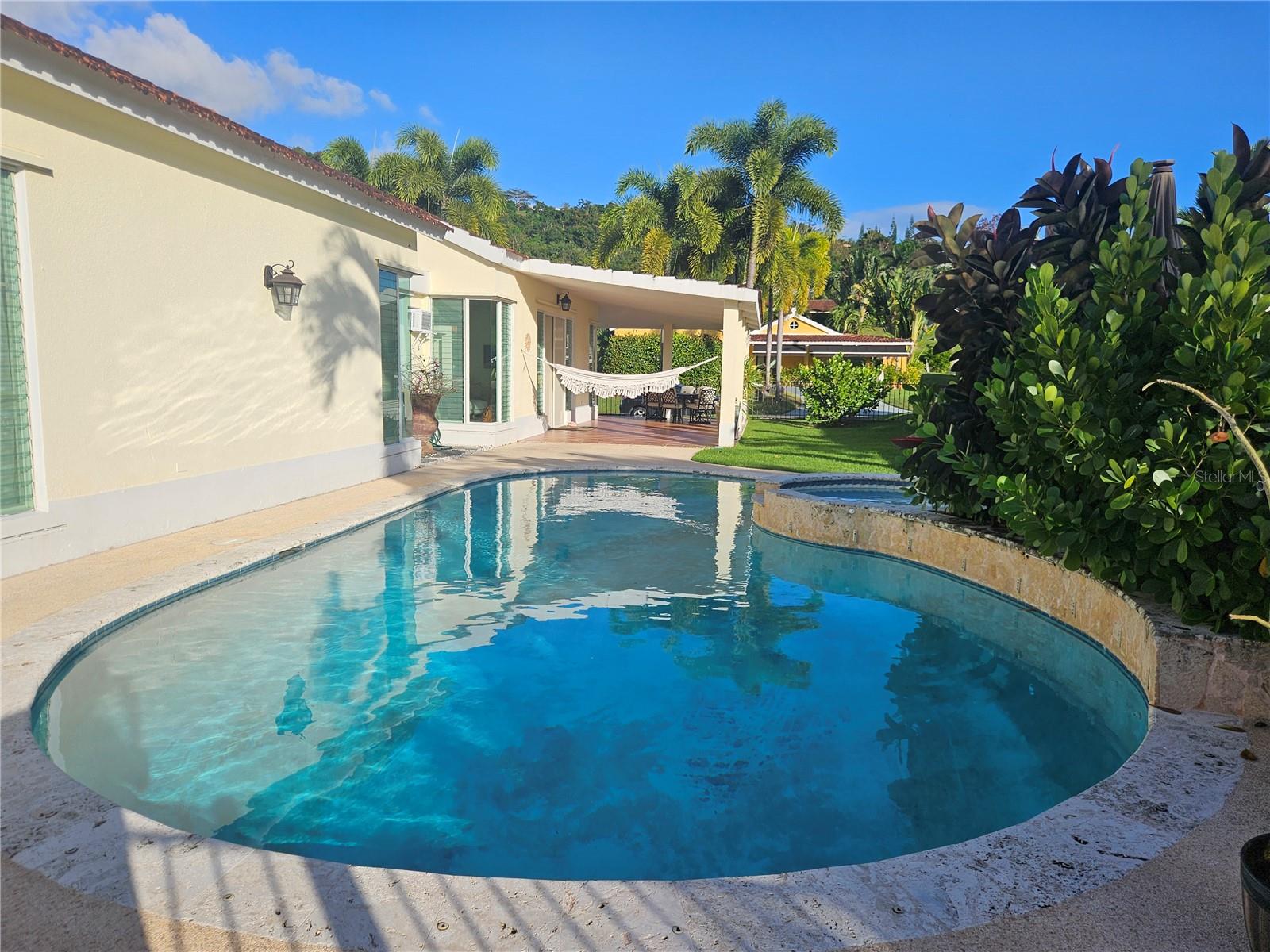 URB SABANERA DEL RIO - Residential