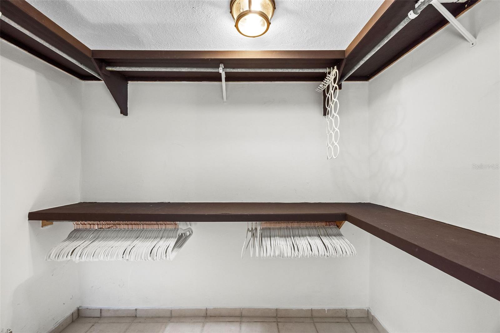 URB SABANERA DEL RIO - Residential
