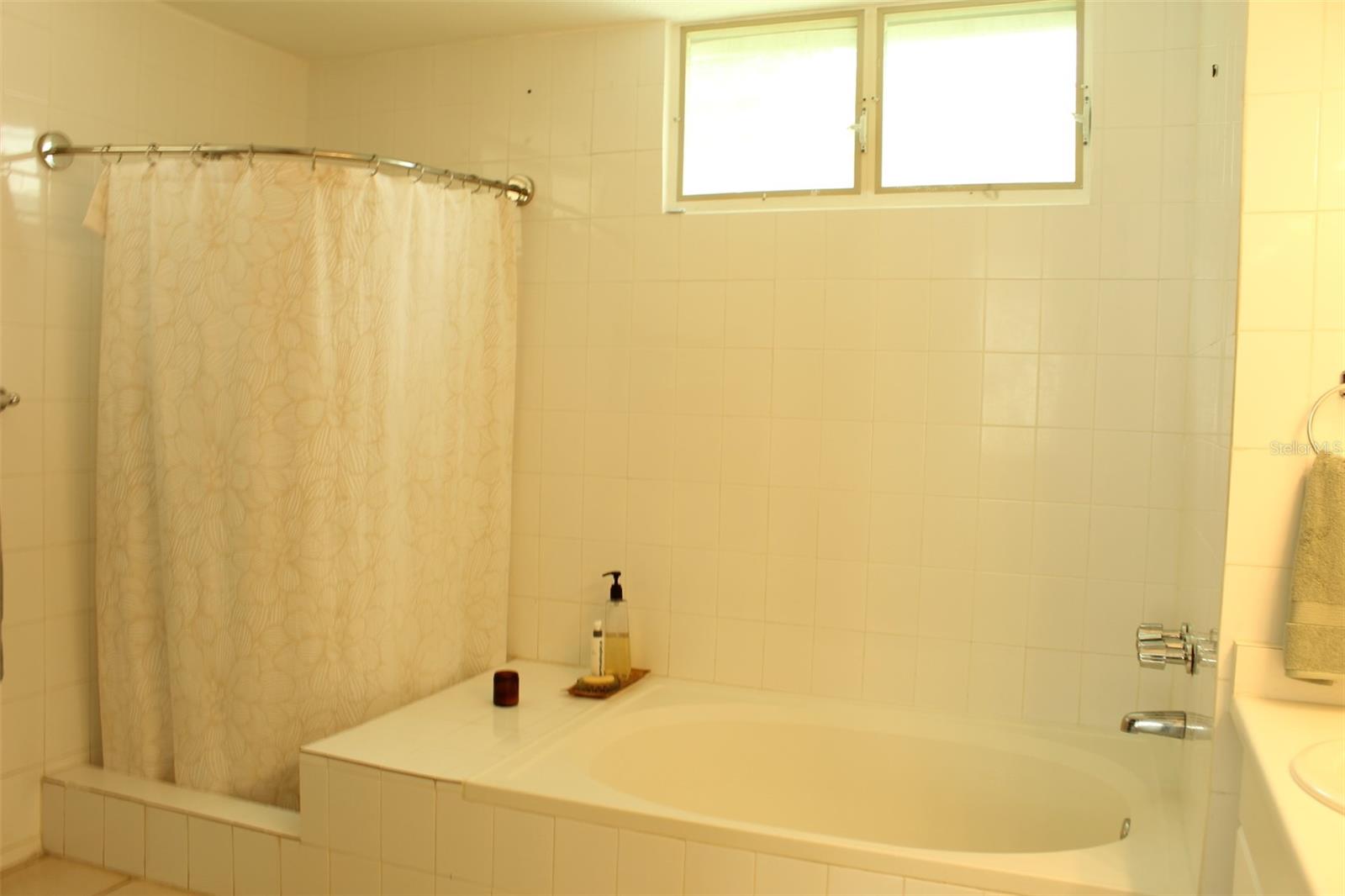 URB SABANERA DEL RIO - Residential