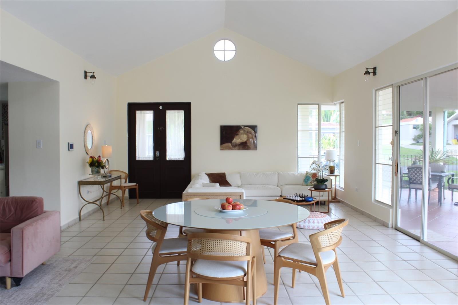 URB SABANERA DEL RIO - Residential