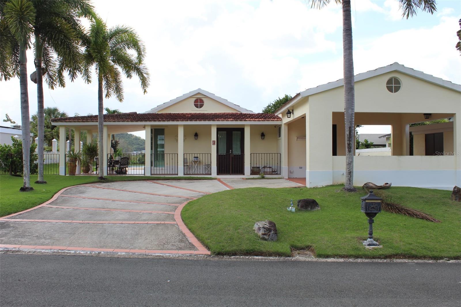 URB SABANERA DEL RIO - Residential