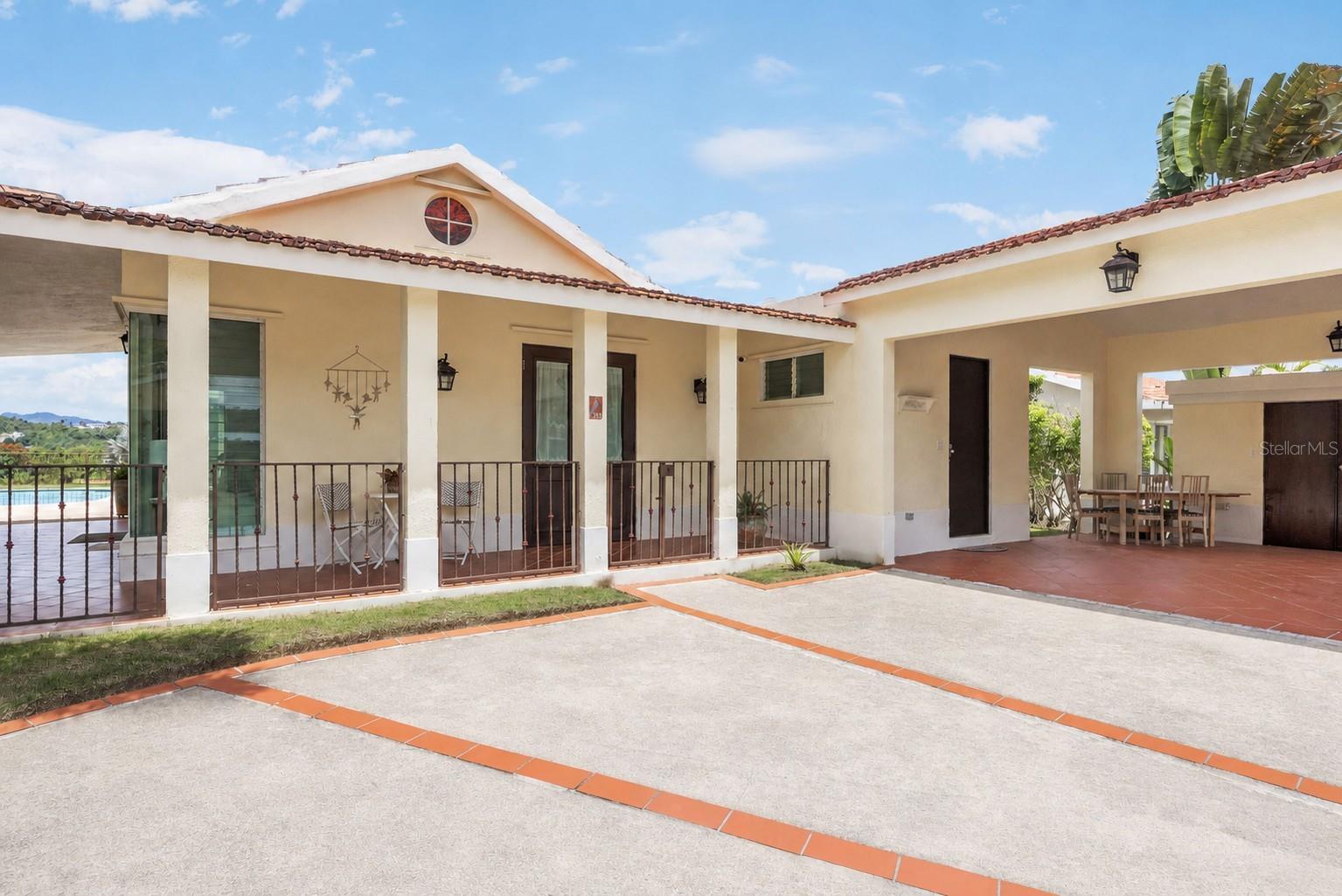 URB SABANERA DEL RIO - Residential