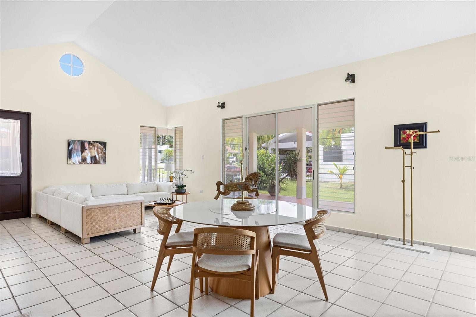 URB SABANERA DEL RIO - Residential