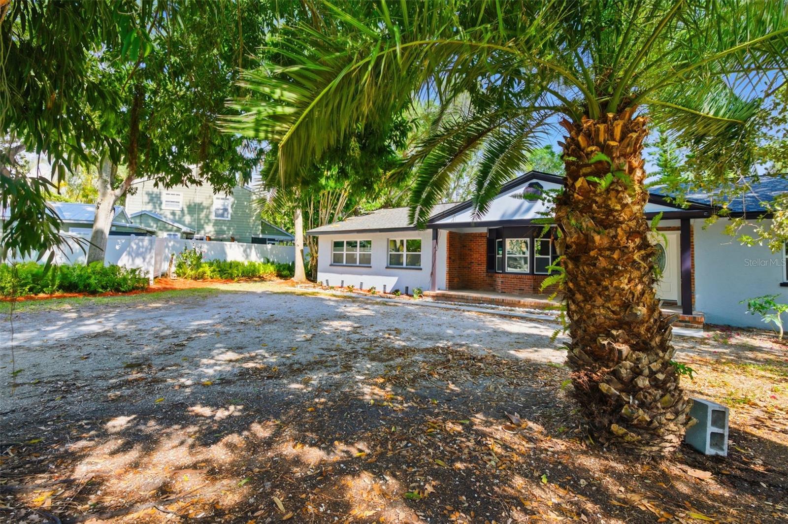 FLORA-VILLA - Residential