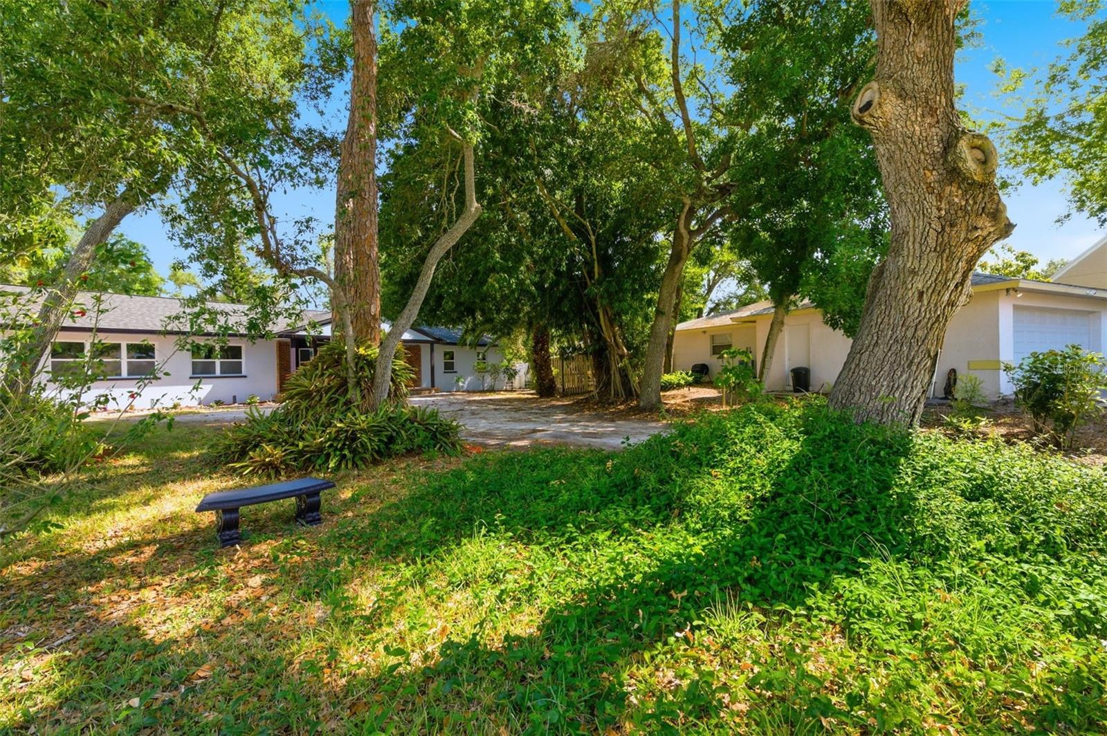 FLORA-VILLA - Residential