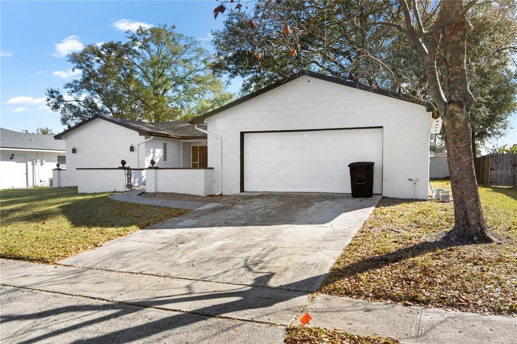 Photo of 621 Ashberry Lane, Altamonte Springs, FL 32714 (MLS # O6404970)