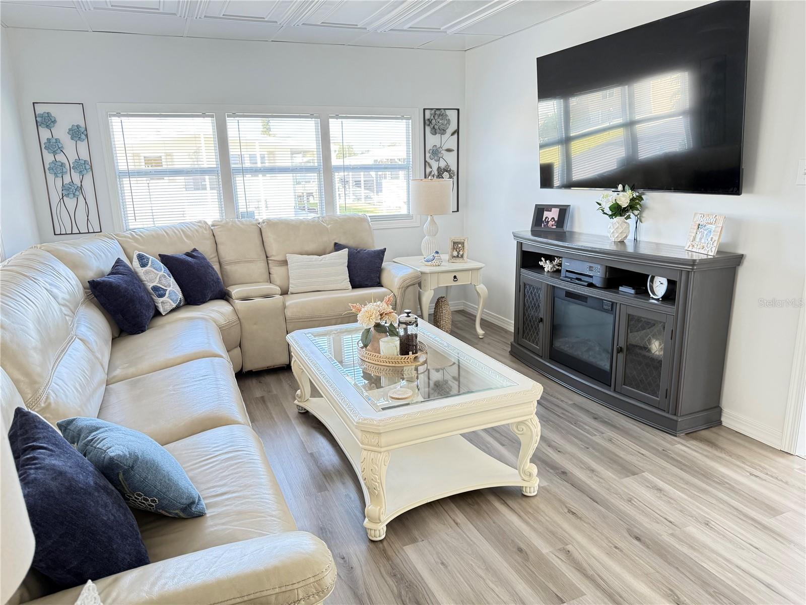 MOBEL AMERICANA MOBILE HOME PARK UNREC - Residential