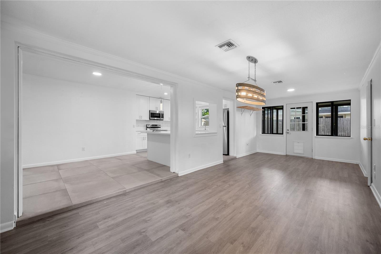 OAKLAND SHORES 3RD ADD REP - Residential