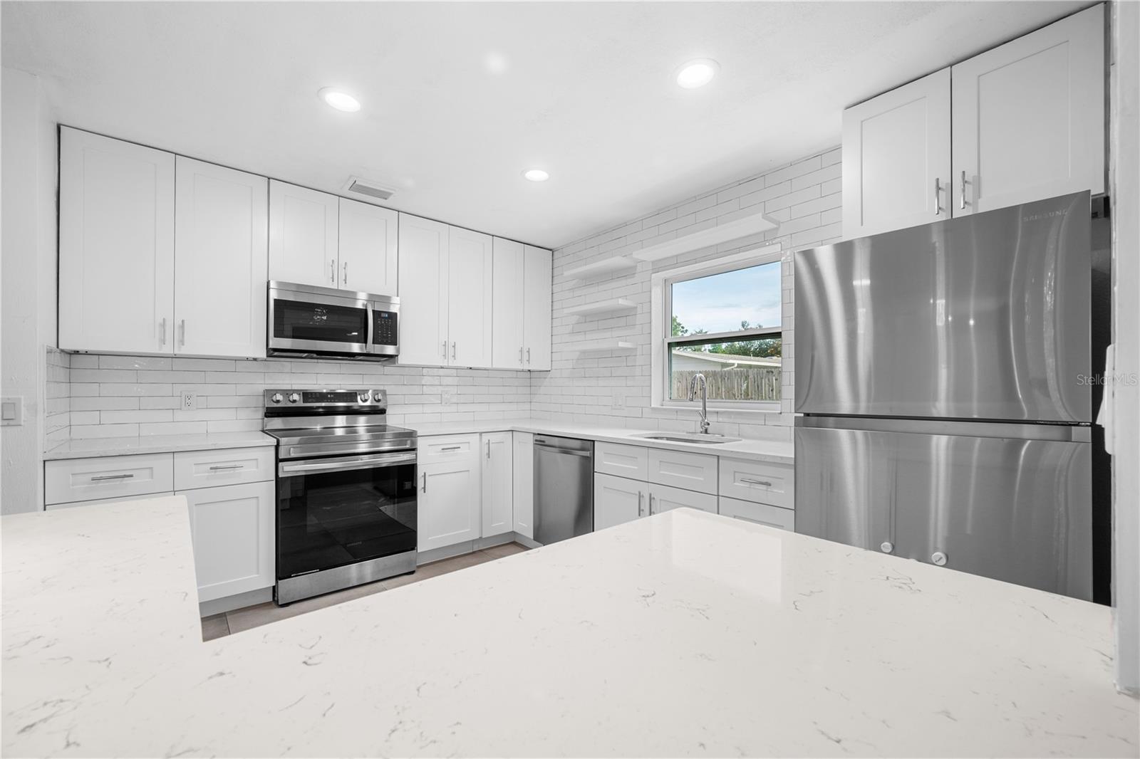 OAKLAND SHORES 3RD ADD REP - Residential