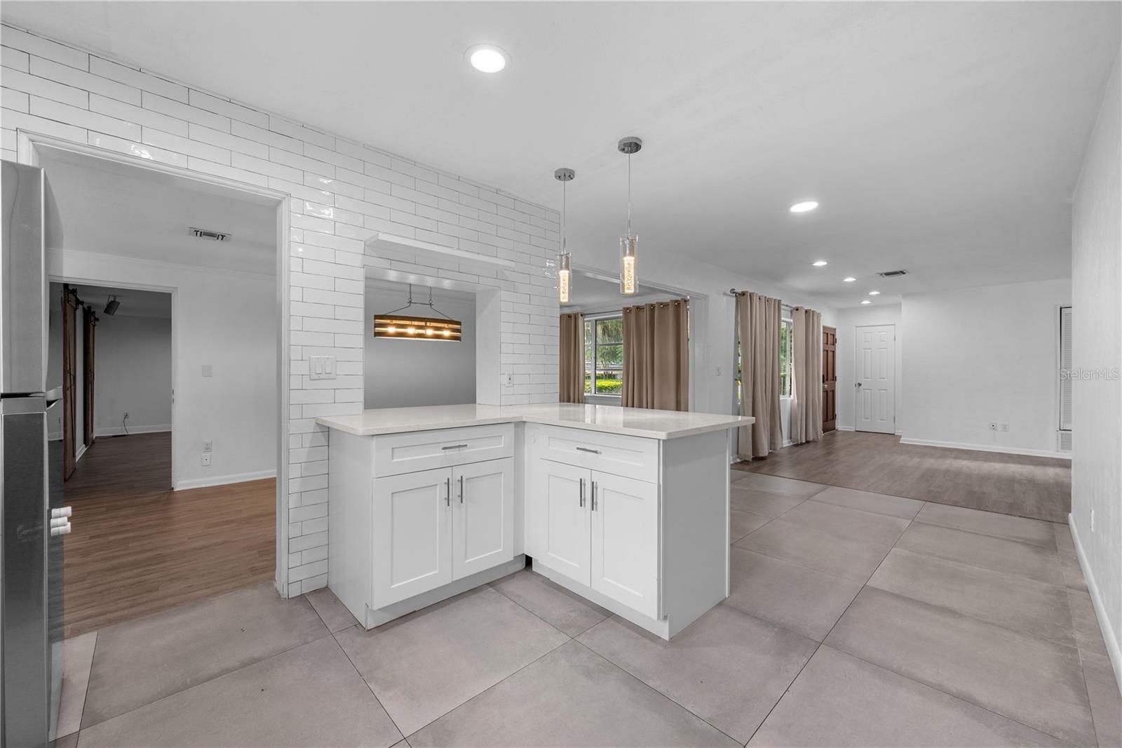 OAKLAND SHORES 3RD ADD REP - Residential