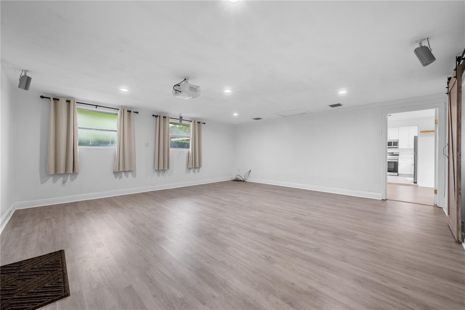 OAKLAND SHORES 3RD ADD REP - Residential