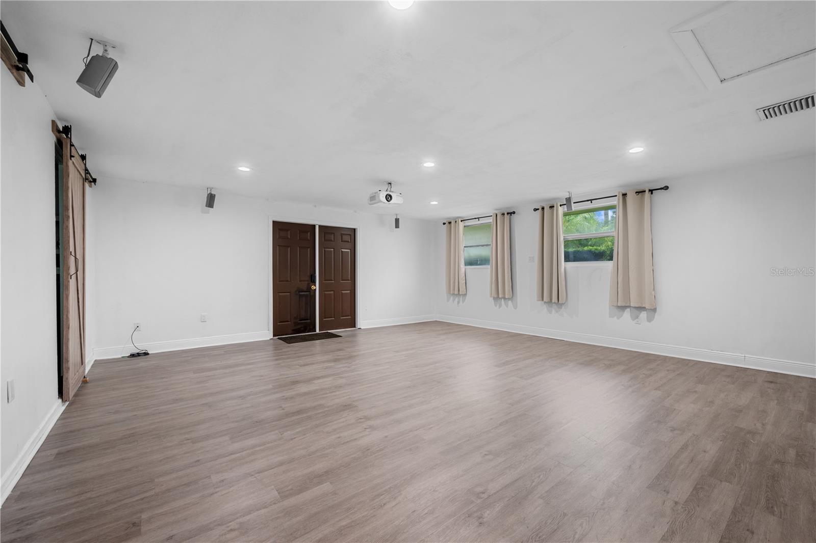 OAKLAND SHORES 3RD ADD REP - Residential