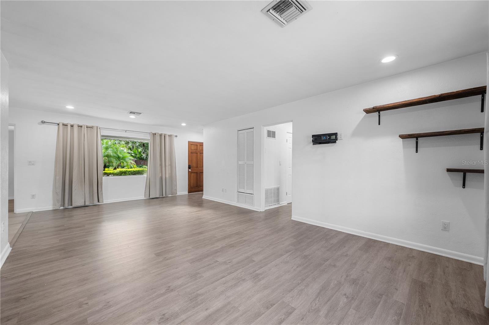 OAKLAND SHORES 3RD ADD REP - Residential