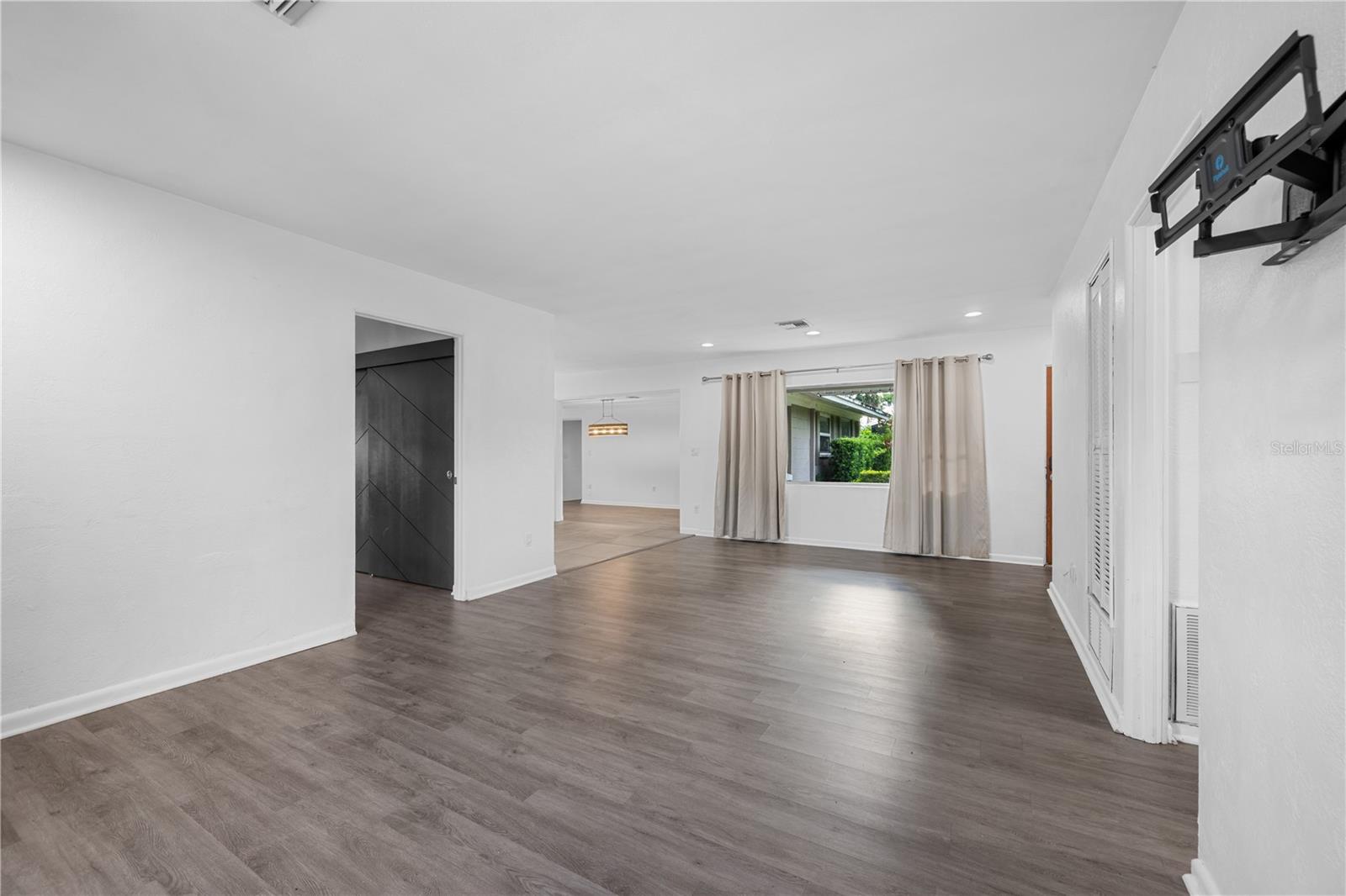 OAKLAND SHORES 3RD ADD REP - Residential