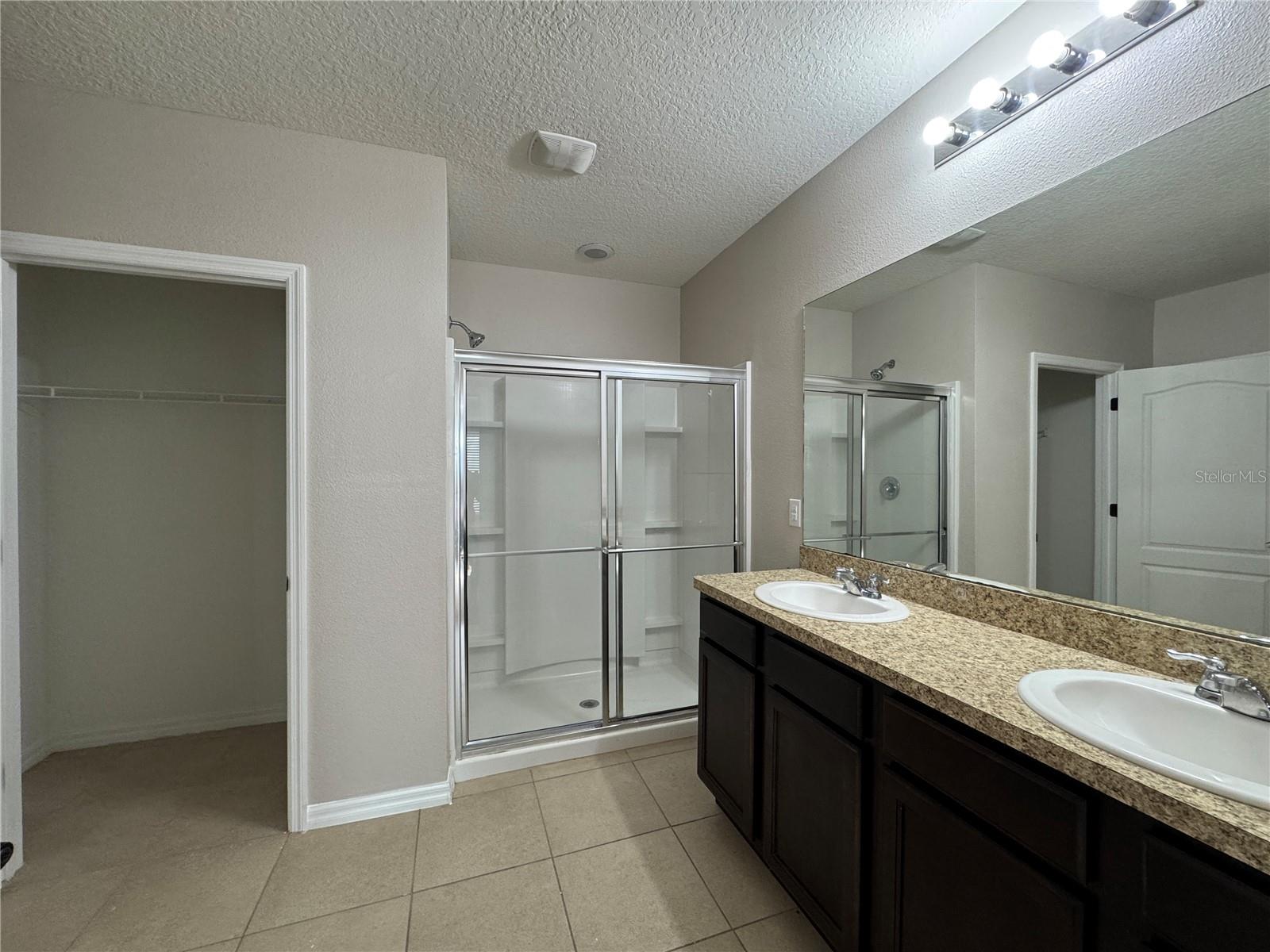 LAKE CUMMINGS ESTATES - Residential