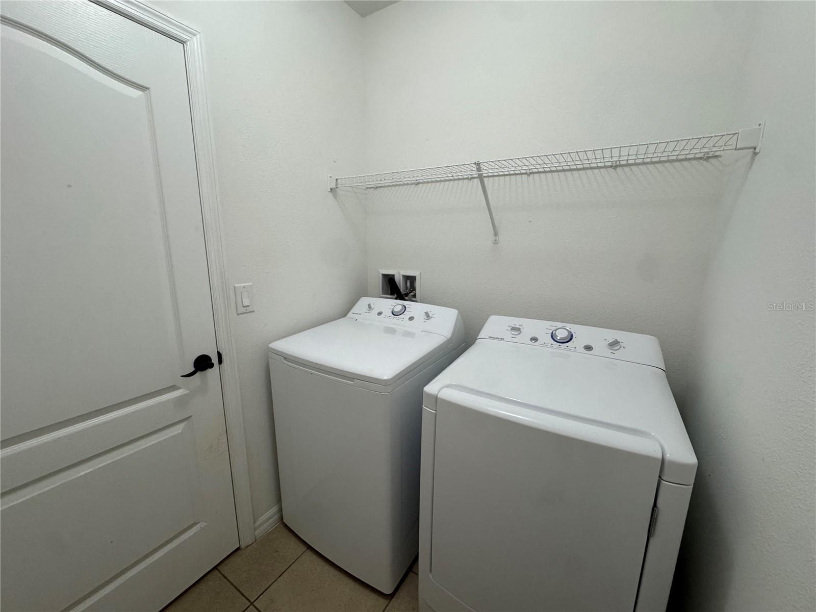 LAKE CUMMINGS ESTATES - Residential