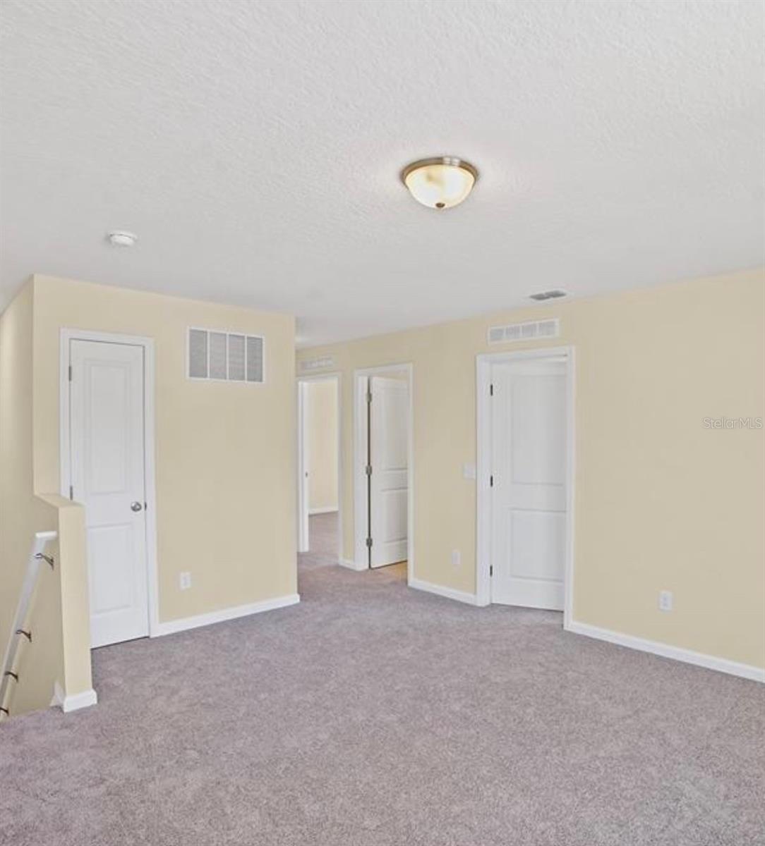 LINCOLN OAKS - Residential Lease