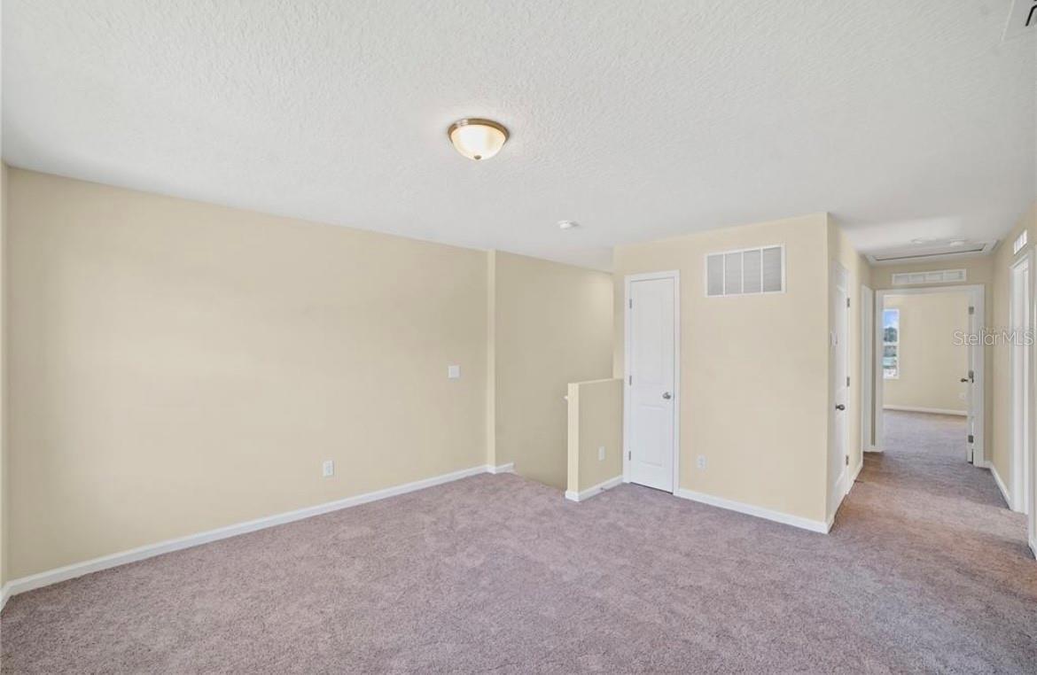 LINCOLN OAKS - Residential Lease