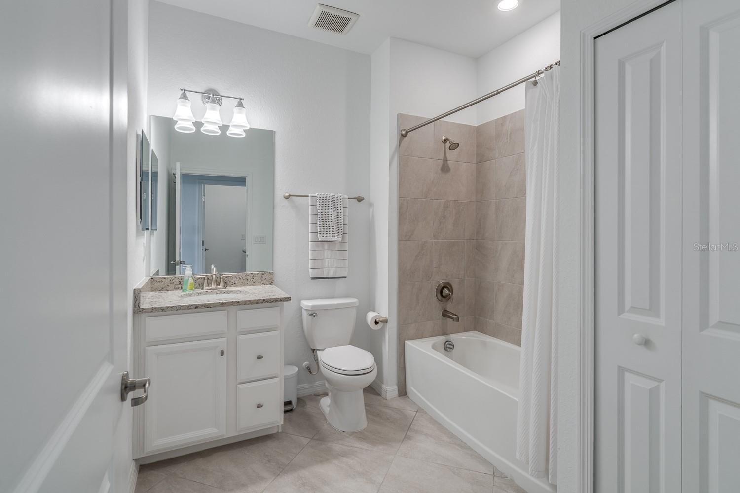 COACH HOMES IV AT LAKEWOOD NATIONAL - Residential