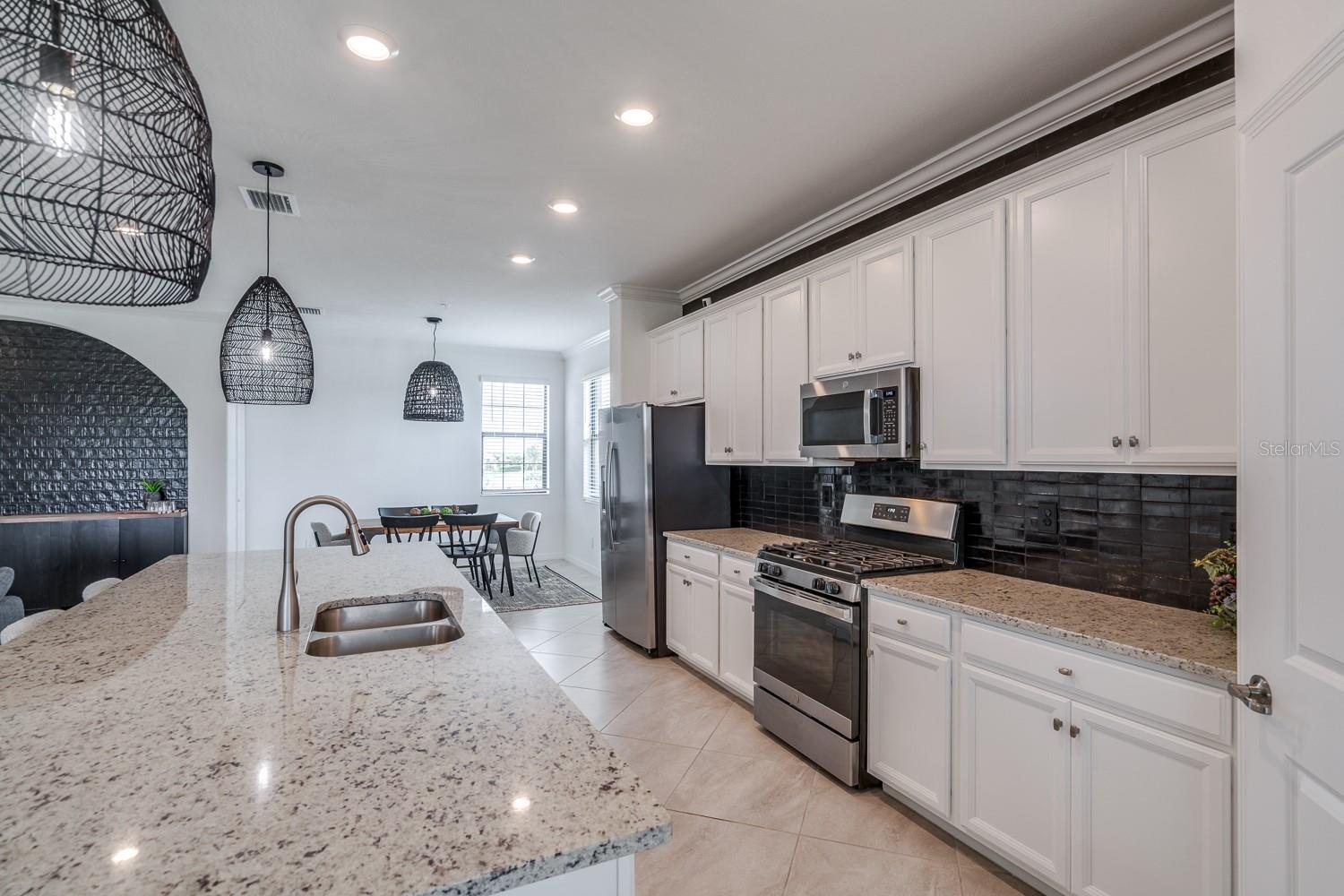 COACH HOMES IV AT LAKEWOOD NATIONAL - Residential