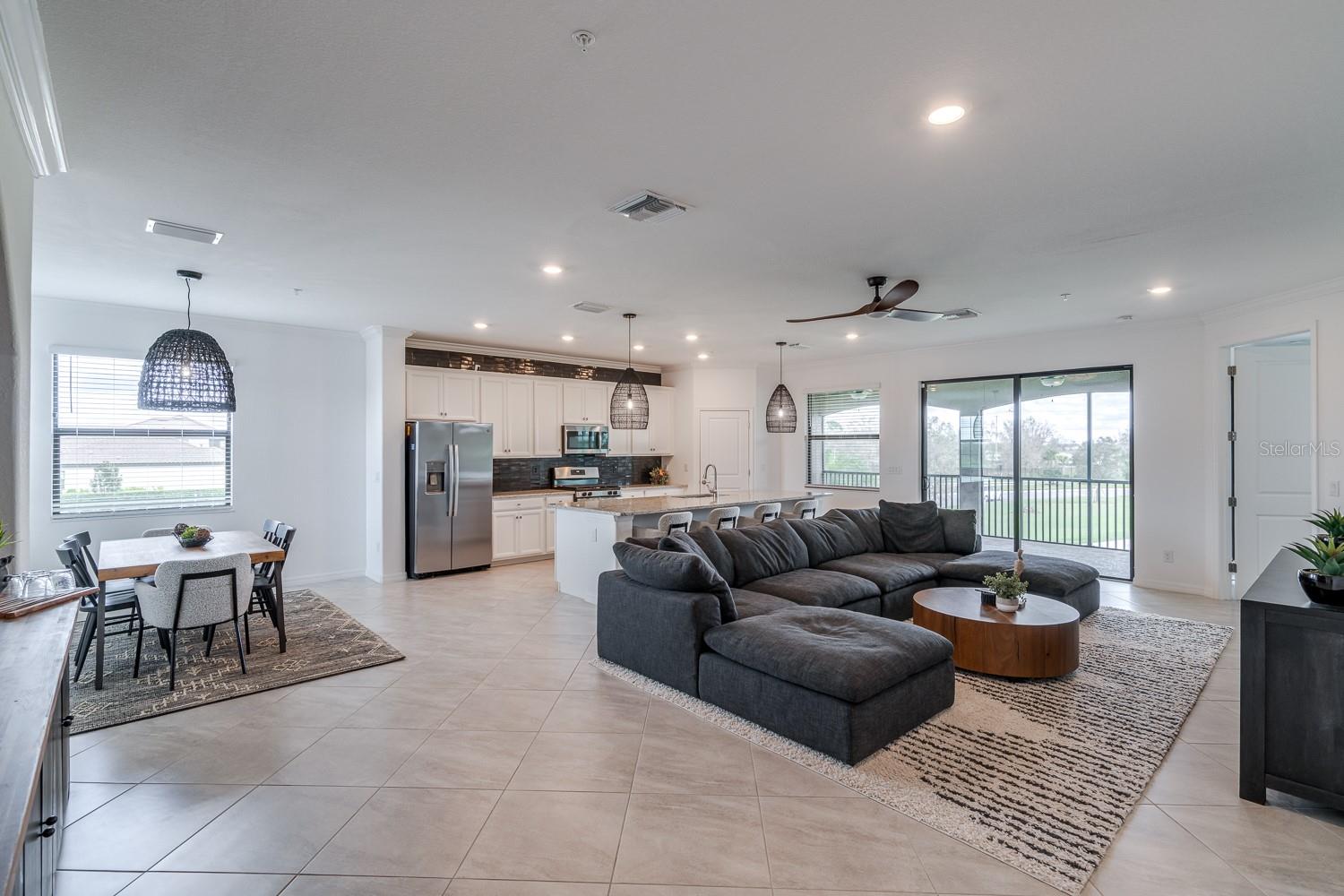COACH HOMES IV AT LAKEWOOD NATIONAL - Residential