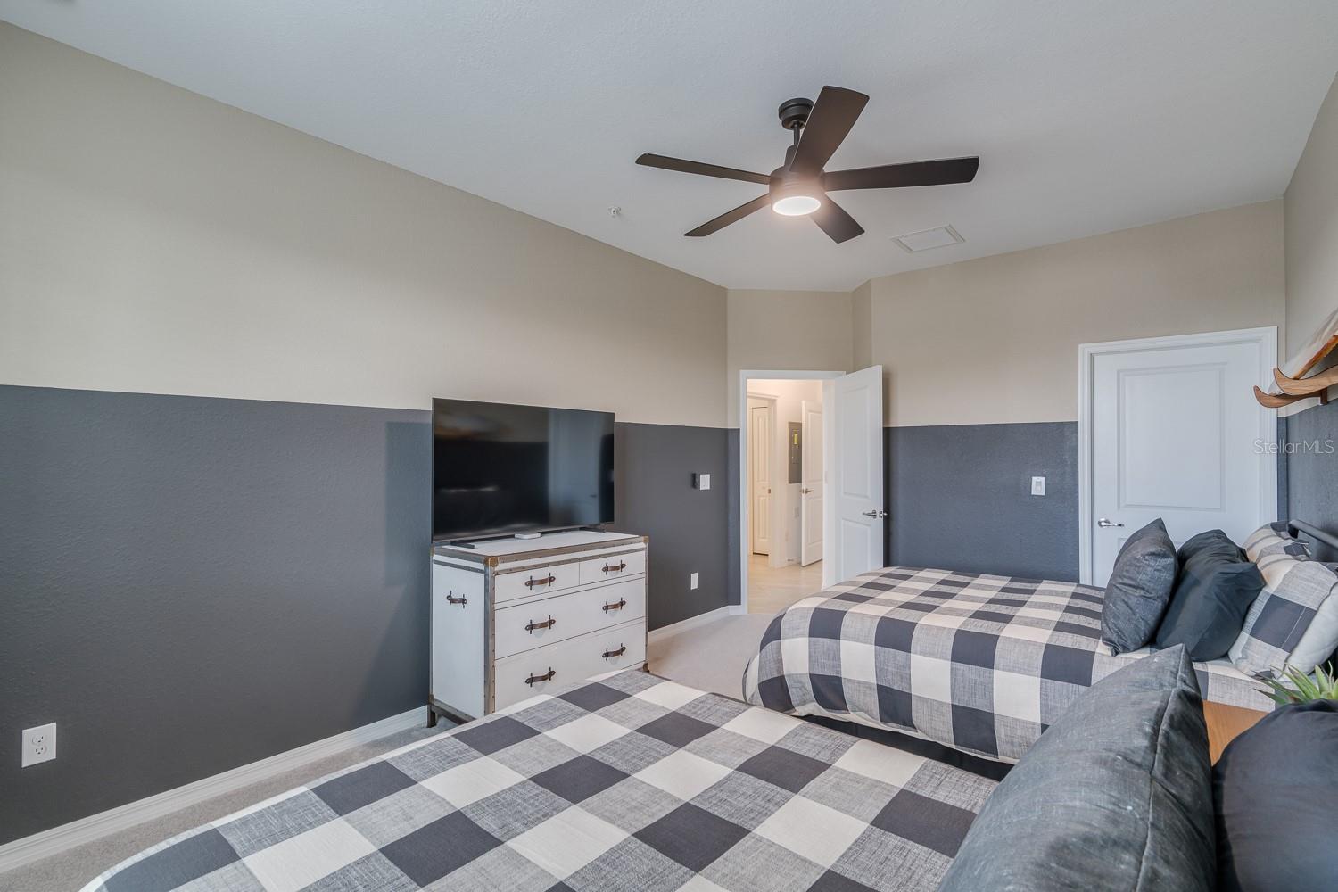 COACH HOMES IV AT LAKEWOOD NATIONAL - Residential