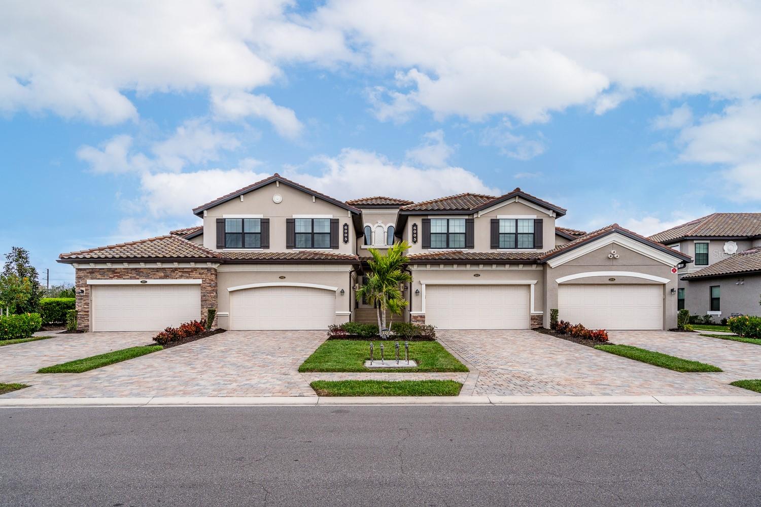 COACH HOMES IV AT LAKEWOOD NATIONAL - Residential