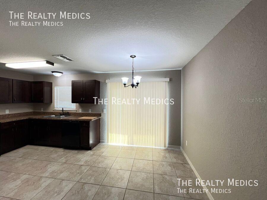 MARION OAKS UN 02 - Residential Lease