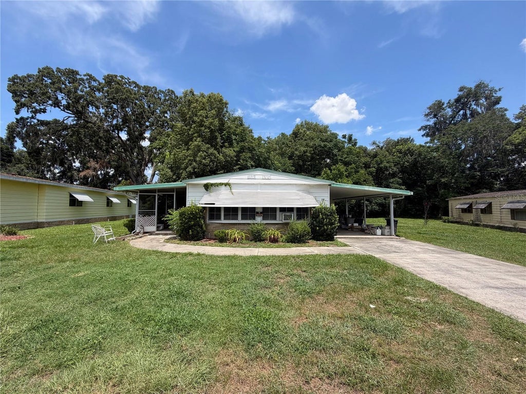 Photo of 3209 SE 39th Avenue, Ocala, FL 34480 (MLS # OM729239)