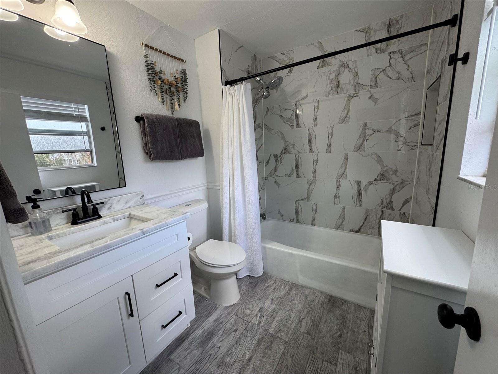 FOUR WINDS ESTATES - Residential