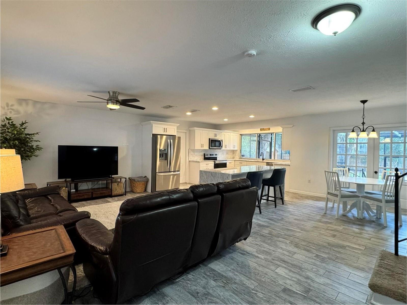 FOUR WINDS ESTATES - Residential