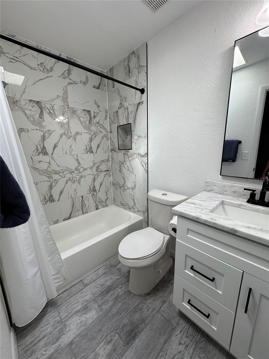 FOUR WINDS ESTATES - Residential