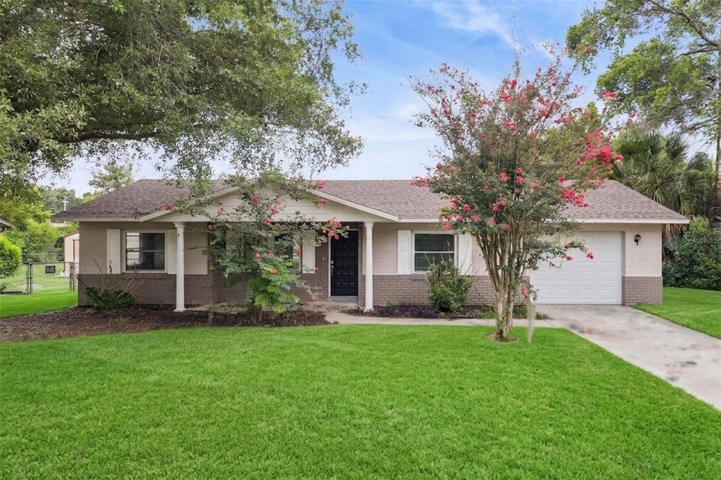 Photo of 3760 Michigan Avenue, Mount Dora, FL 32757 (MLS # O6449617)