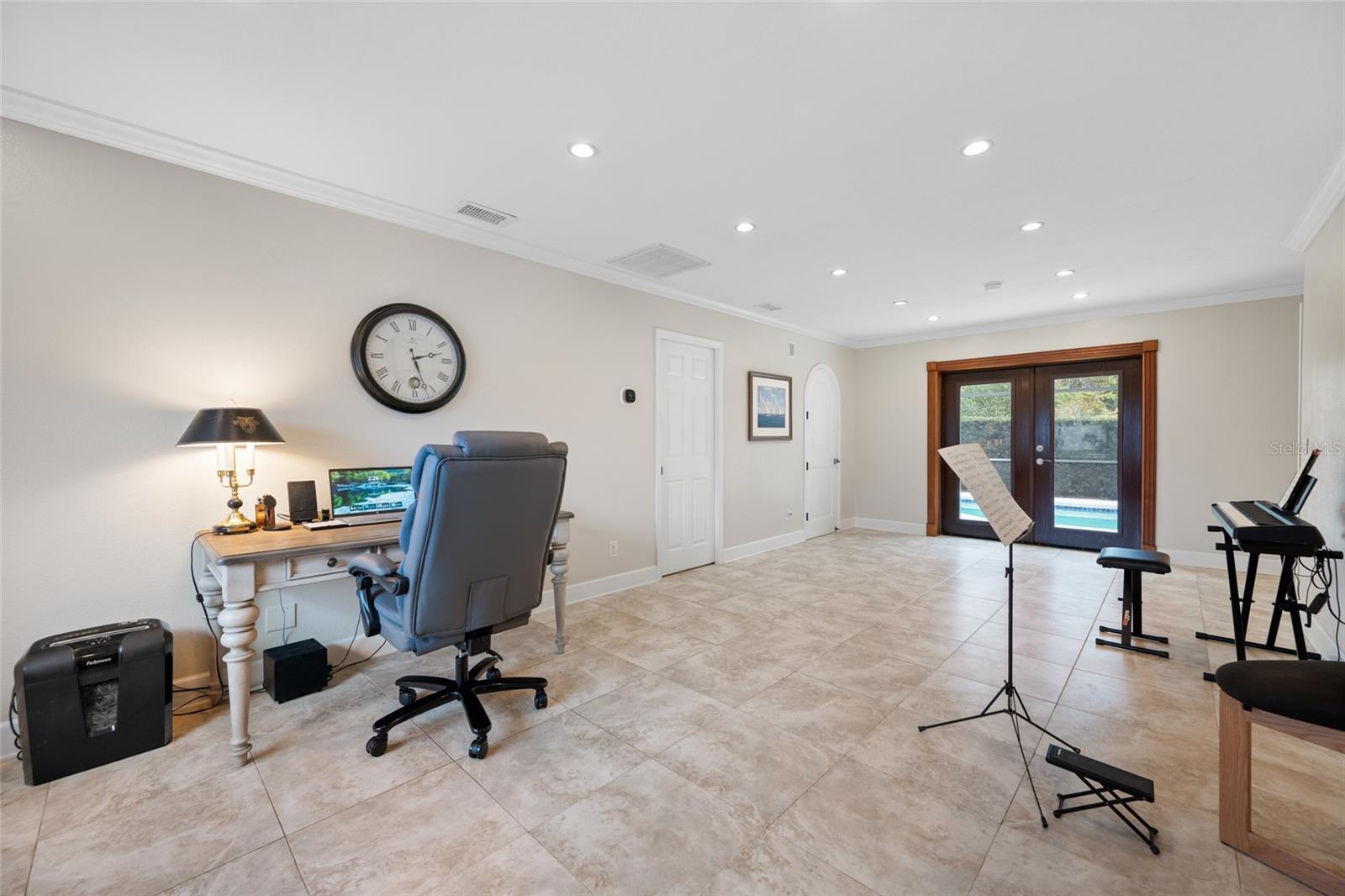 RIVER OAKS SUB - Residential