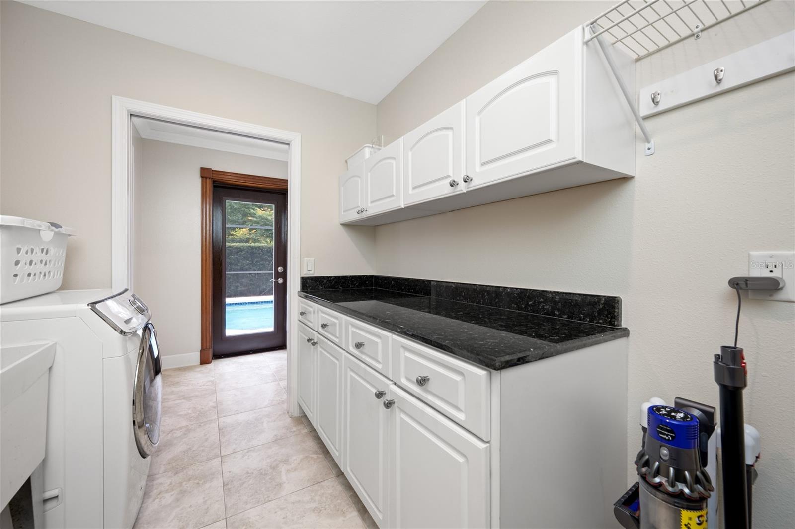 RIVER OAKS SUB - Residential