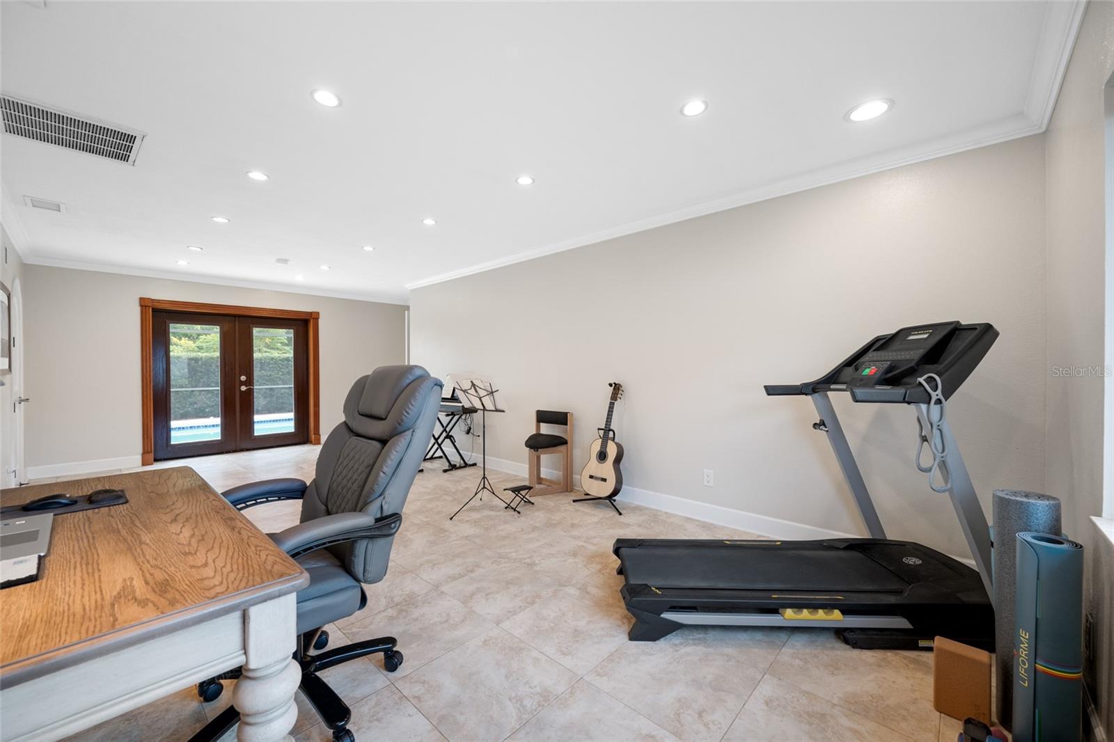 RIVER OAKS SUB - Residential