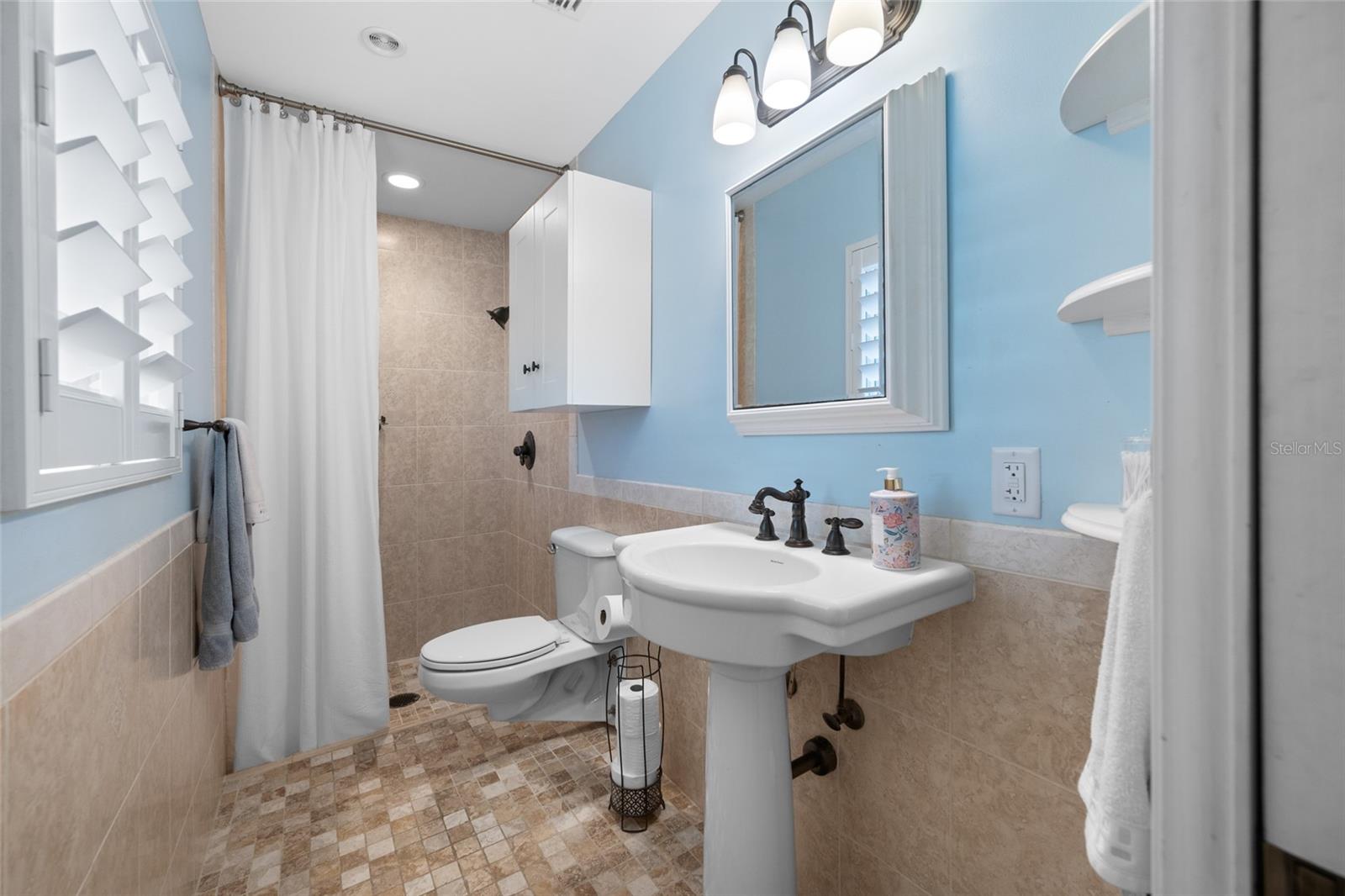 RIVER OAKS SUB - Residential