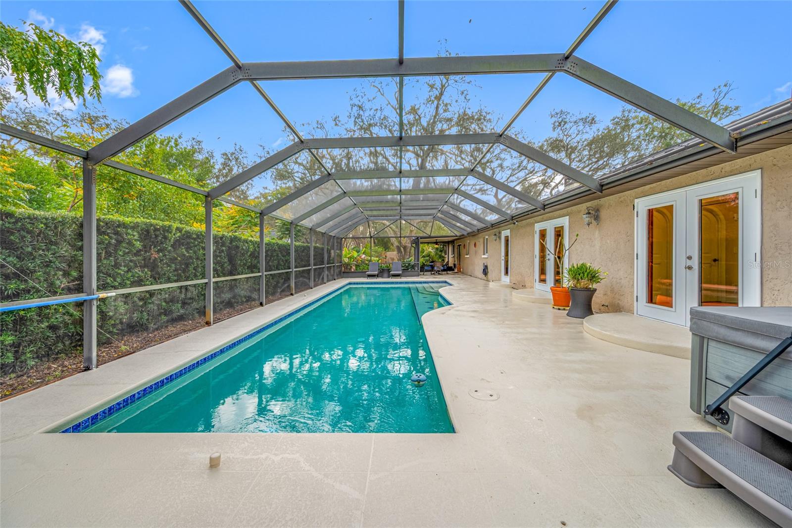 RIVER OAKS SUB - Residential