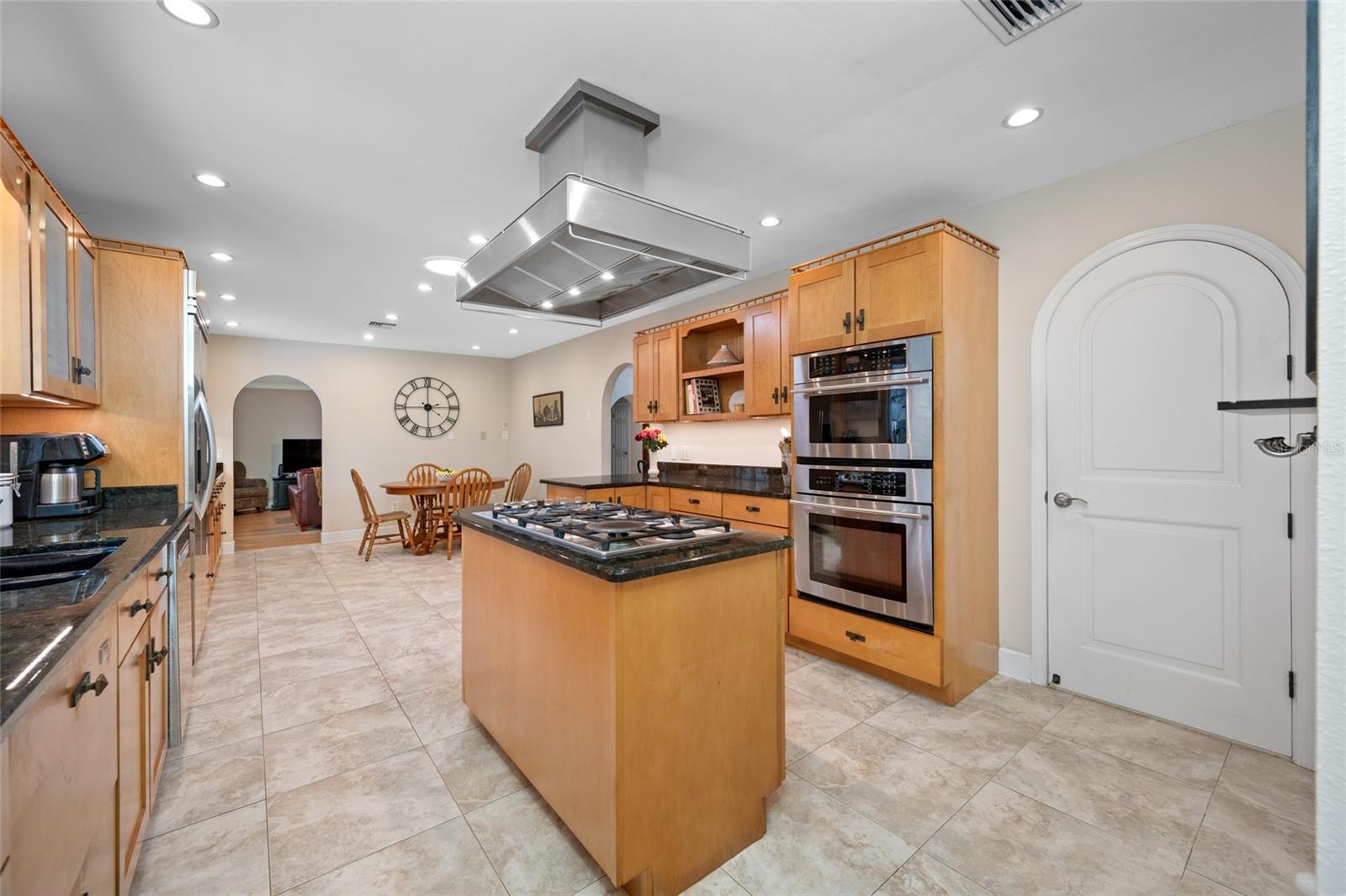 RIVER OAKS SUB - Residential