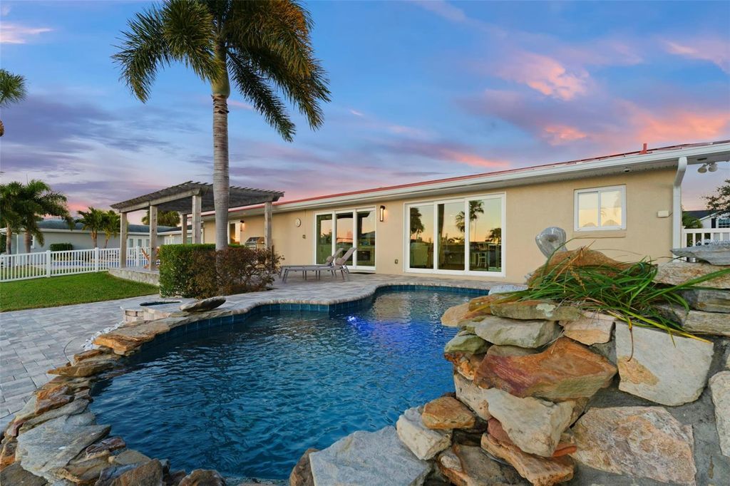 Photo of 3936 Versailles Drive, Tampa, FL 33634 (MLS # TB8471241)