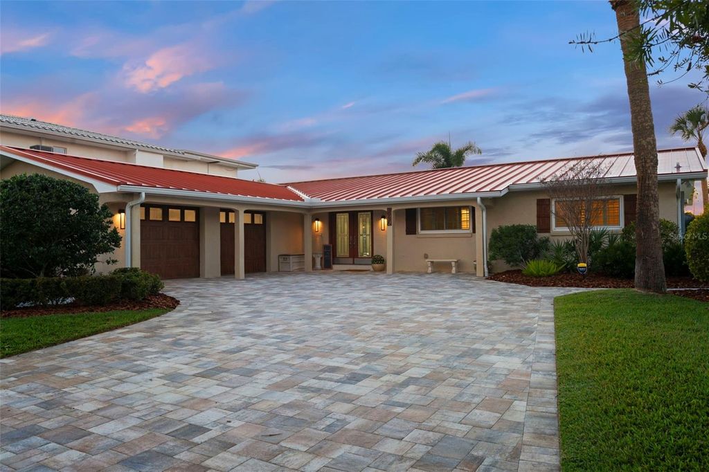 Photo of 3936 Versailles Drive, Tampa, FL 33634 (MLS # TB8471241)