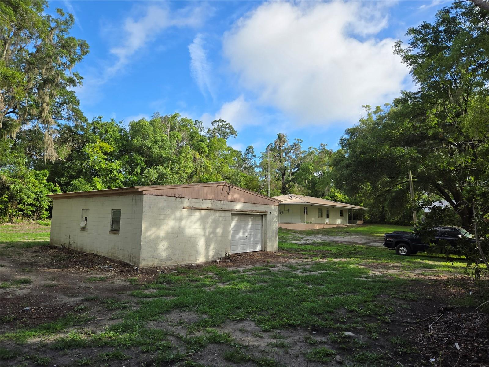 G M WHETSTONE ESTATE ADD TO H S - Residential