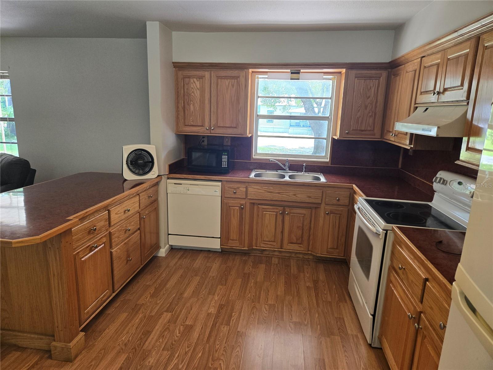 G M WHETSTONE ESTATE ADD TO H S - Residential