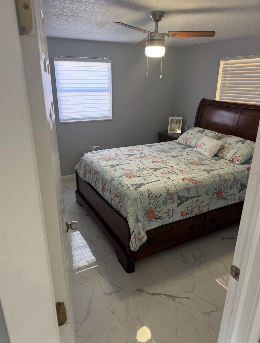 COUNTRY ESTATE 1 - Residential