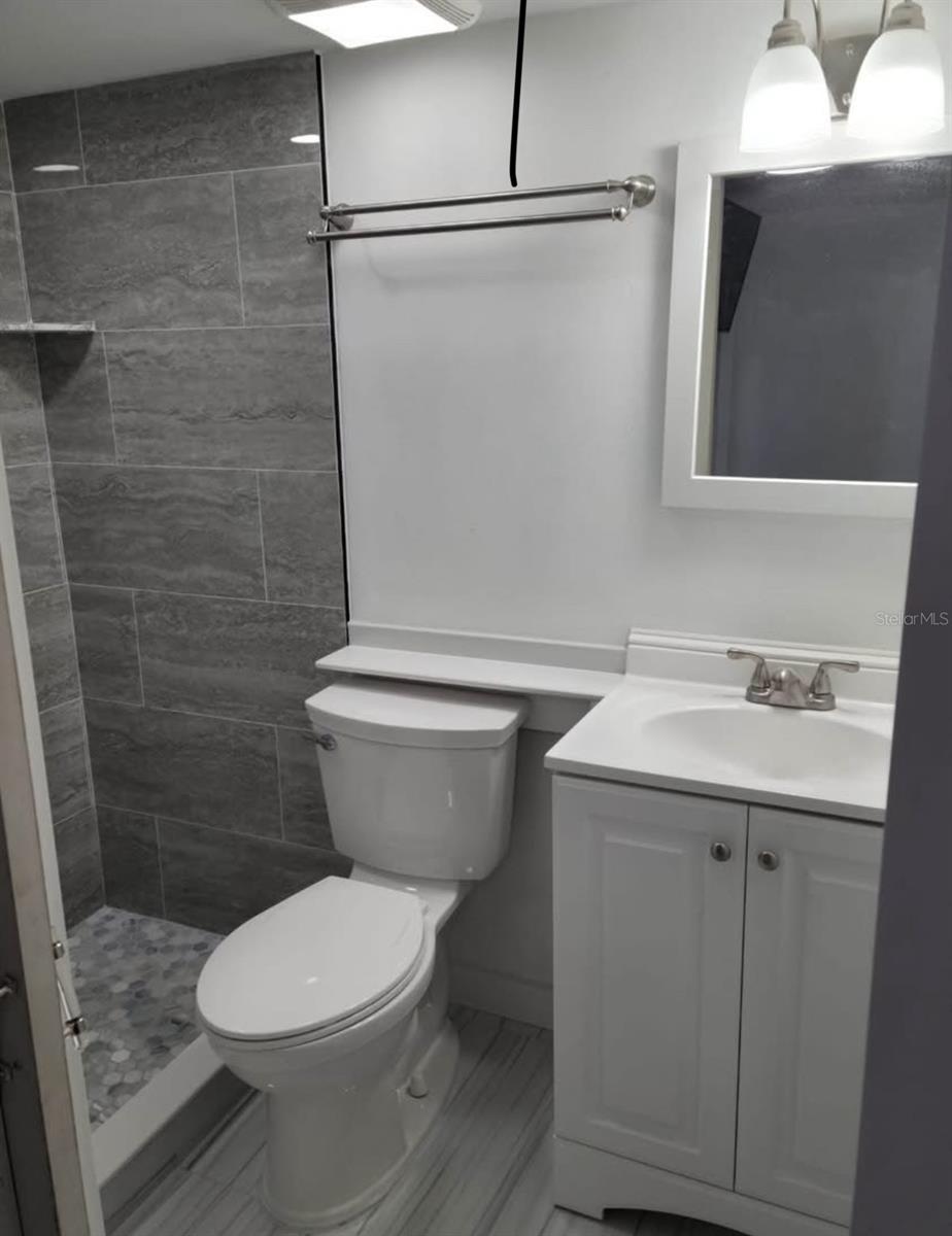 COUNTRY ESTATE 1 - Residential