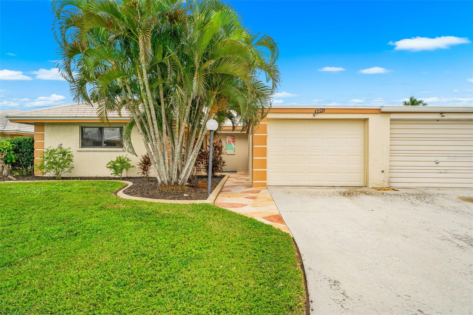 120 VILLA DRIVE 120